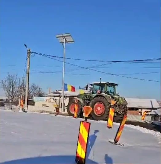 Protest cu sute de tractoare şi camioane în Capitală