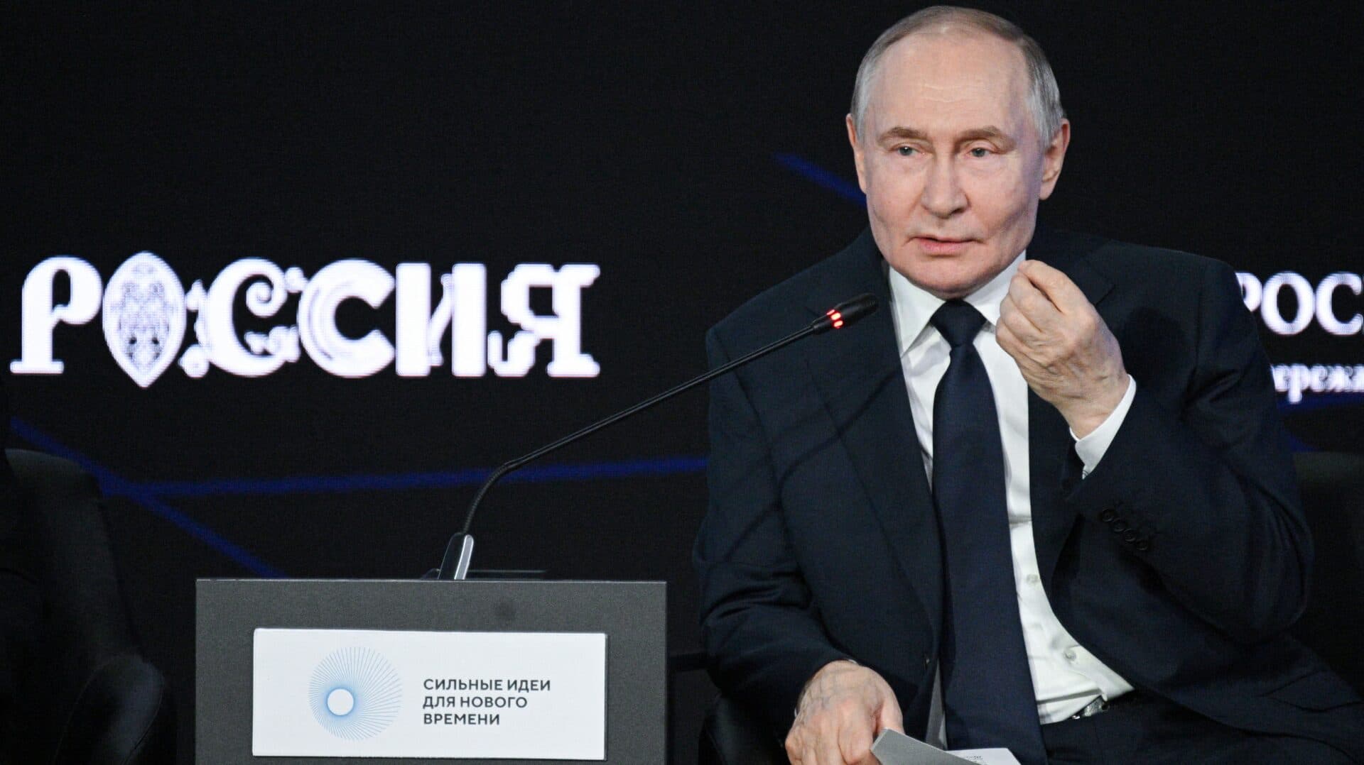 Putin și Trump discută pacea, dar Rusia rămâne fermă pe poziții