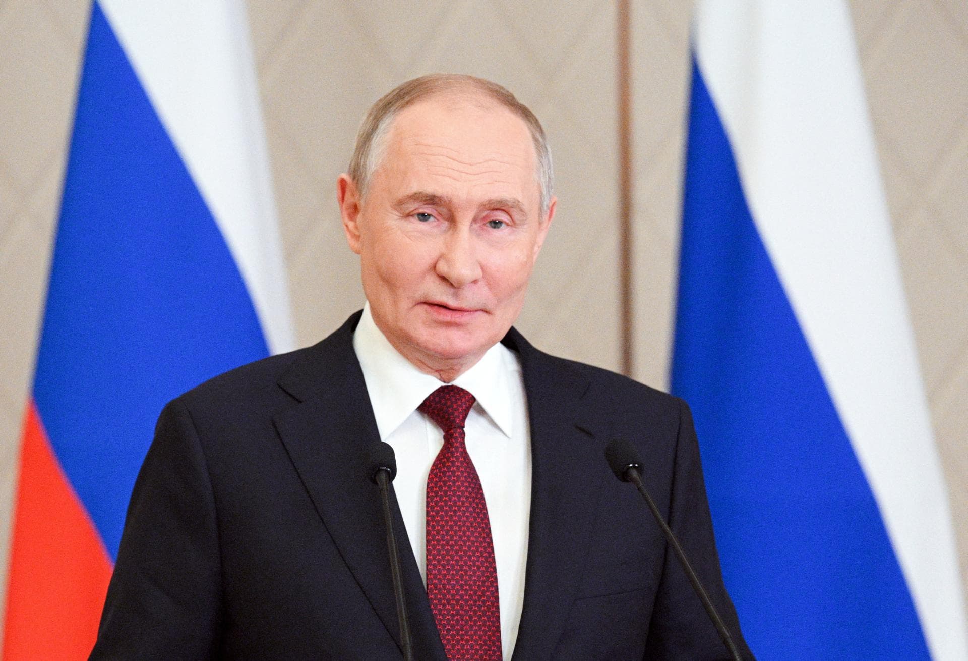 Putin: vom folosi toate mijloacele de distrugere de care dispune Rusia dacă Ucraina ar obține arme nucleare