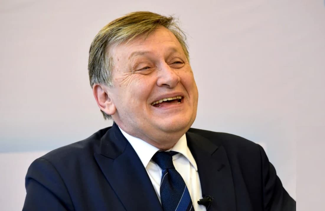 Rache: 1 aprilie, ziua de salariu a lui Crin