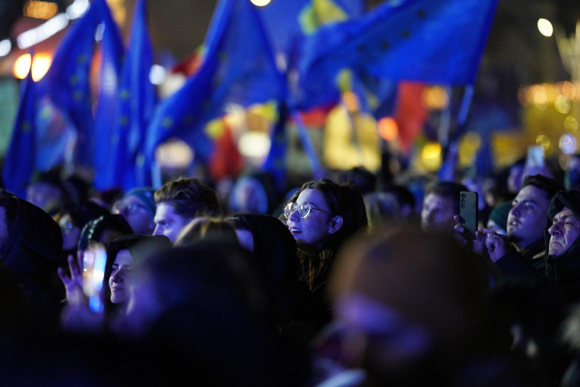 Reuters: Partidele pro-europene din România sunt de acord să formeze rapid un guvern de coaliție largă