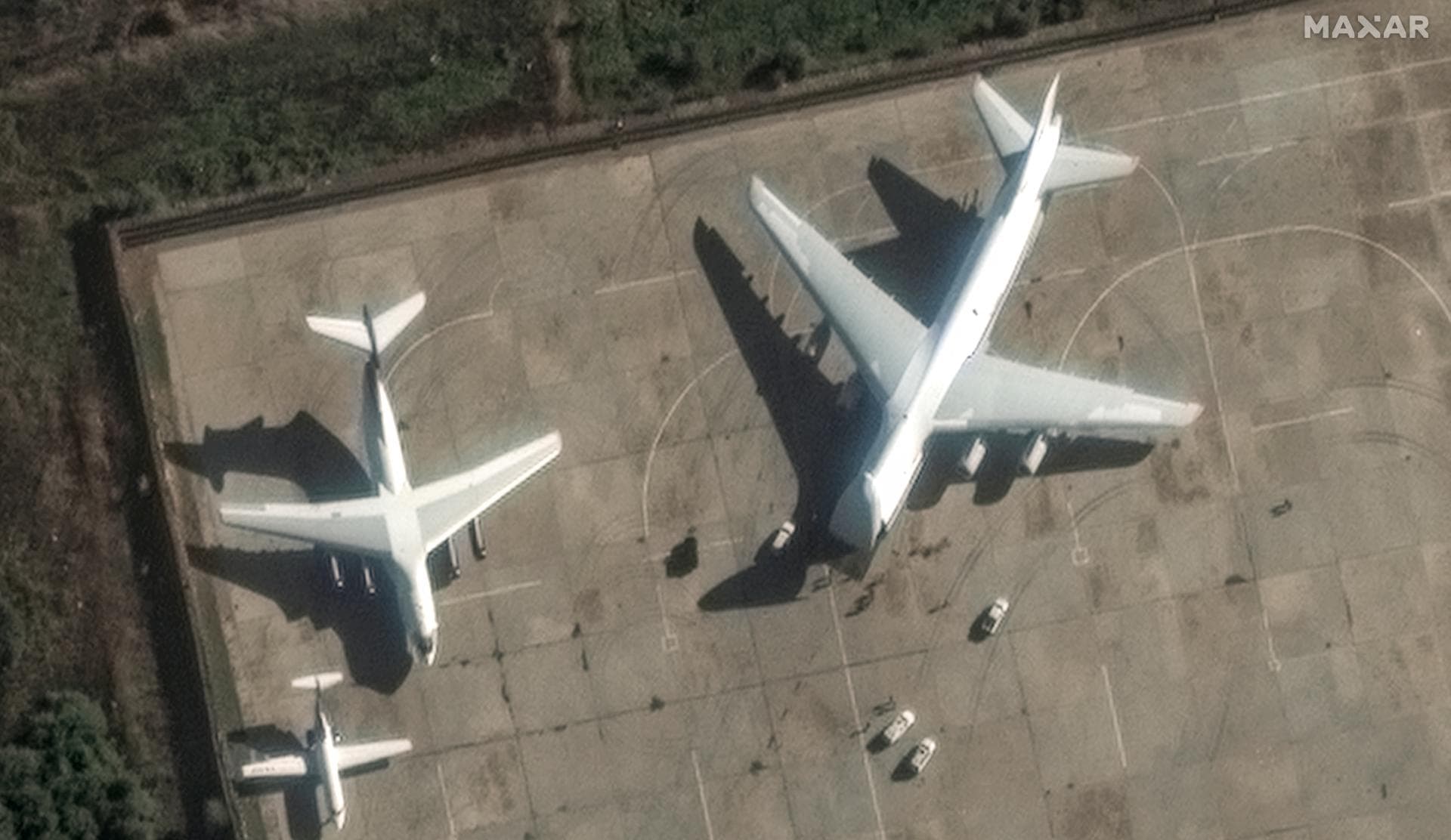 Rusia împachetează echipamente militare la o bază din Siria, arată imagini din satelit