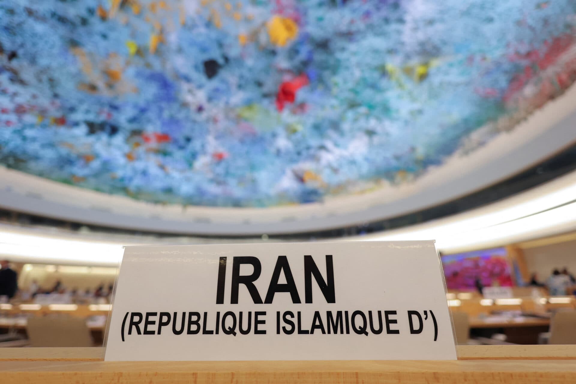 Strâmtoarea Ormuz, din nou pe radarul geopolitic. Iranul avertizează Europa