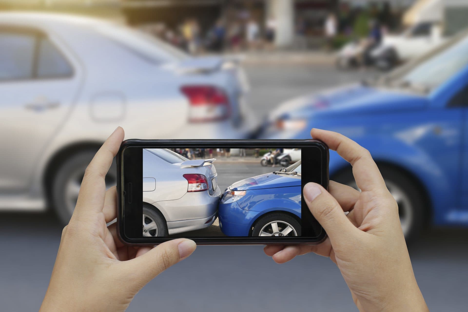 STUDIU: Maşinile BMW din România sunt cele mai avariate, iar Alfa Romeo înregistrează cele mai puţine incidente în trafic în România. Porsche, Jaguar şi Mercedes-Benz sunt mărcile auto cu cea mai mare valoare medie a daunelor înregistrate