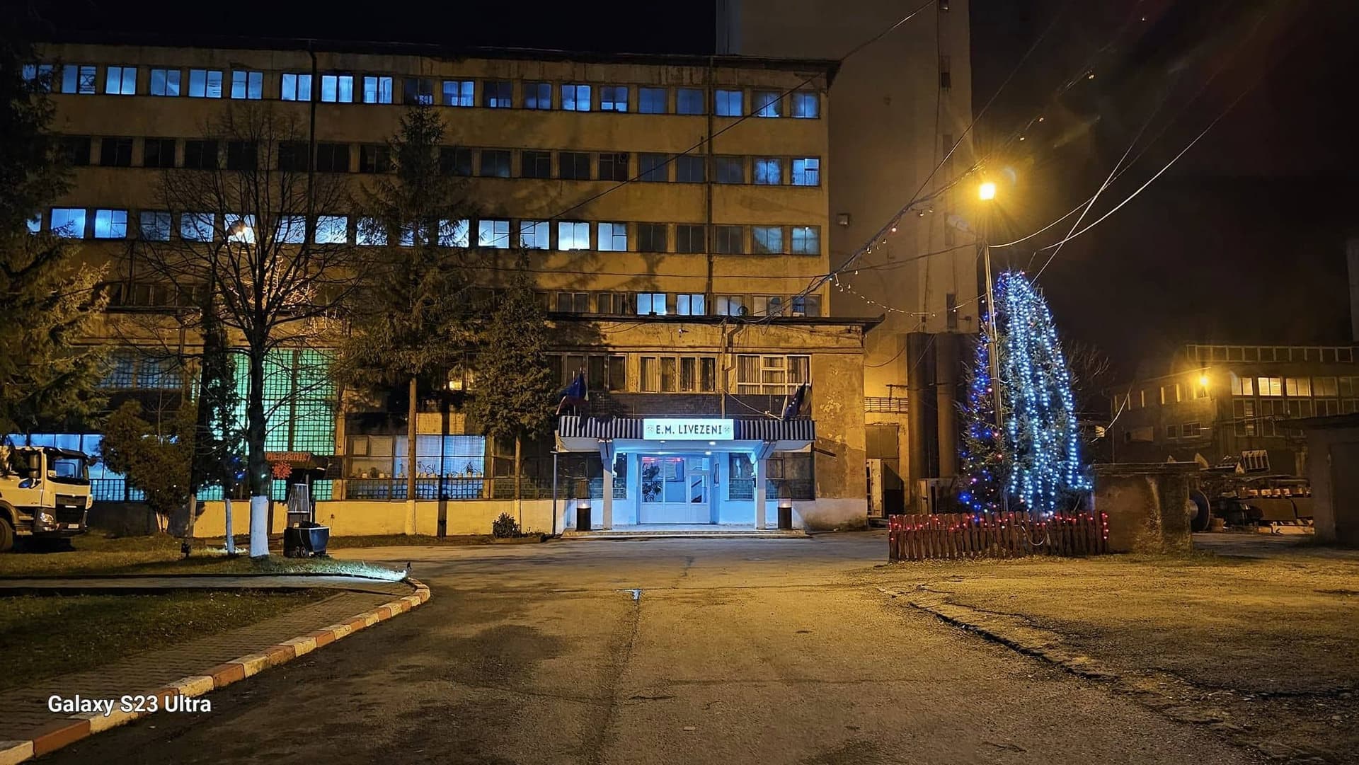 Tentativă de furt din Mina Livezeni / Poliţiştii au găsit 21 de saci plini cu cărbune, abandonaţi de hoţi / Se încearcă identificarea suspecţilor