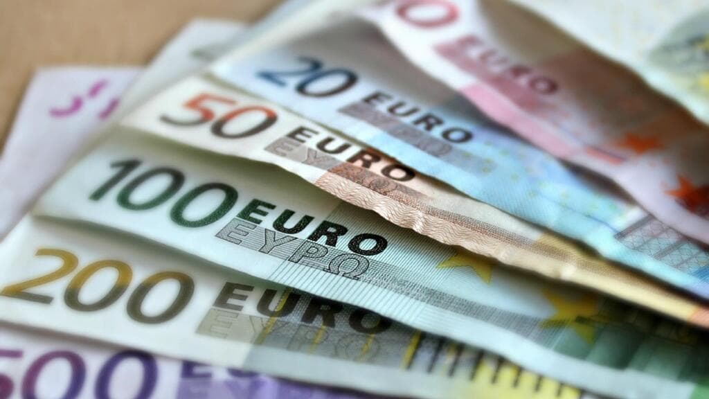 UE aprobă împrumutul de 90 de miliarde de euro pentru Ucraina