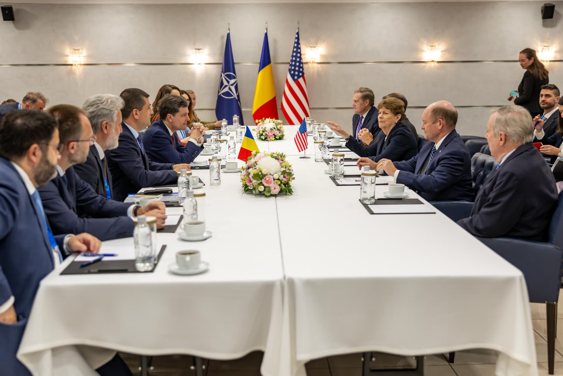 Ankara. NATO anunţă cheltuieli de miliarde. România participă la festin