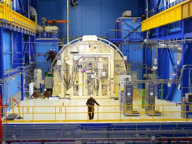 Finanțare-record pentru România: 800 de milioane de euro pentru reactorul de la Cernavodă. Unitatea 1 va produce energie încă 30 de ani