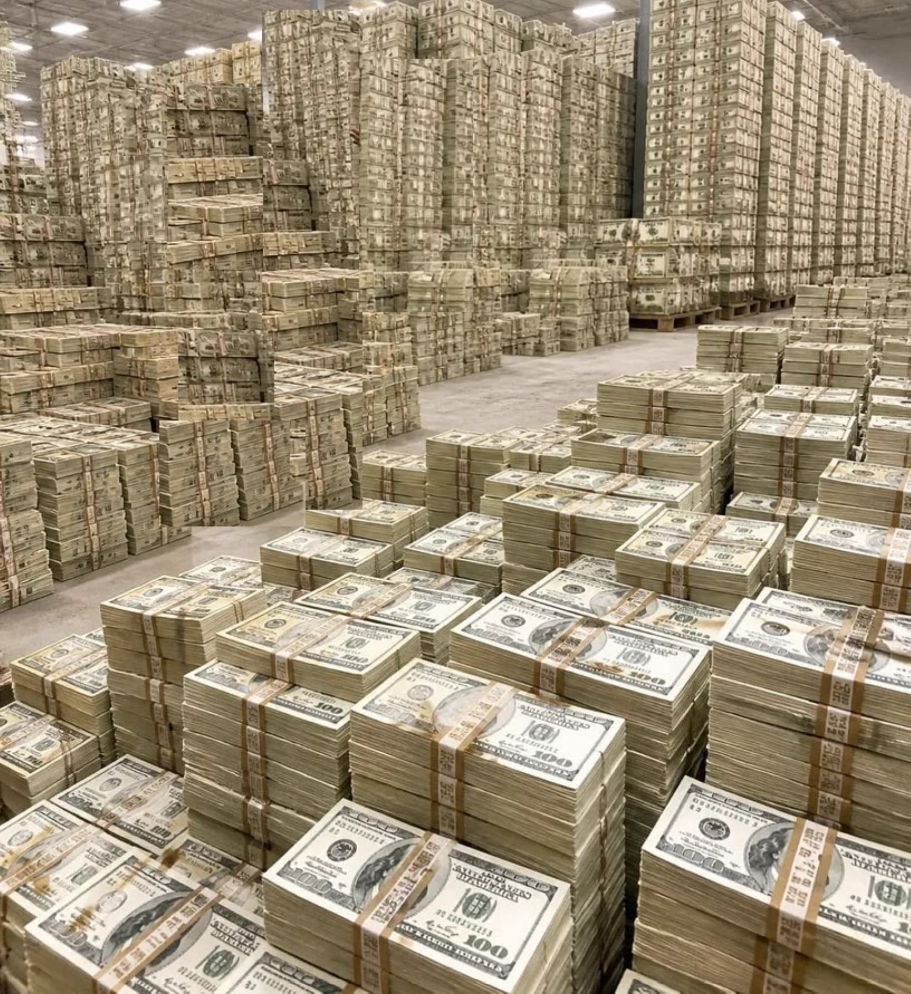 Datoria globală trece de 365.000 de miliarde de dolari. Dobânzile încep să apese tot mai greu pe guverne