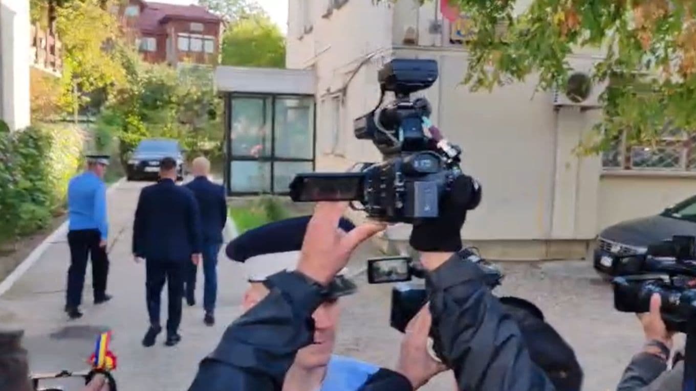 BREAKING: Ilie Bolojan a ajuns la DNA Iași. Premierul, audiat în dosarul Bogos