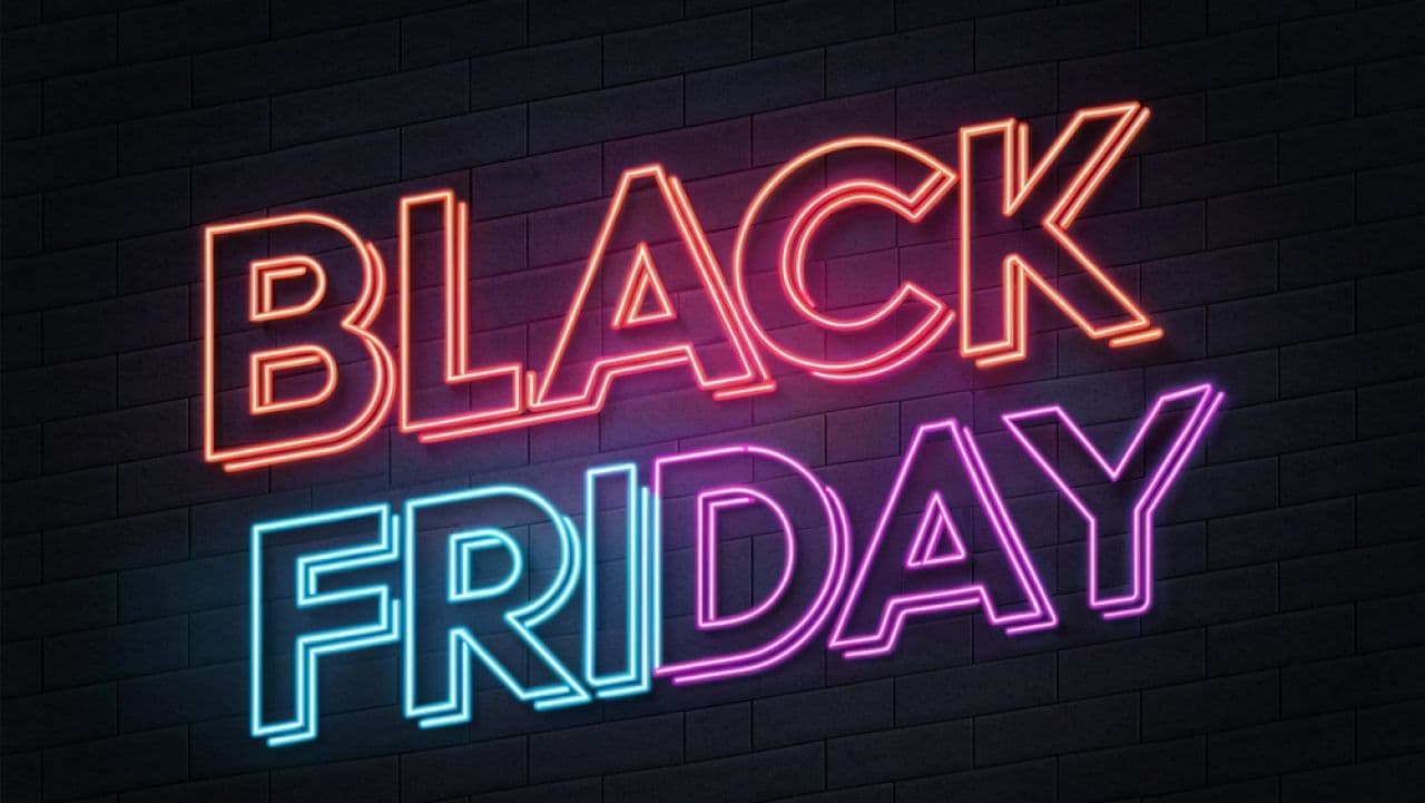 Reducere reală sau preț umflat? Cum verifici o ofertă înainte de Black Friday