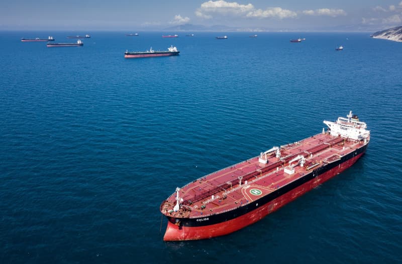 Rusia, fără prea multe opțiuni de a evita sancțiunile. Care este „călcâiul lui Ahile” al petrolului rusesc