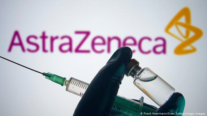 De ce apar cheaguri de sânge după vaccinarea cu serul AstraZeneca? Explicațiile oamenilor de știință