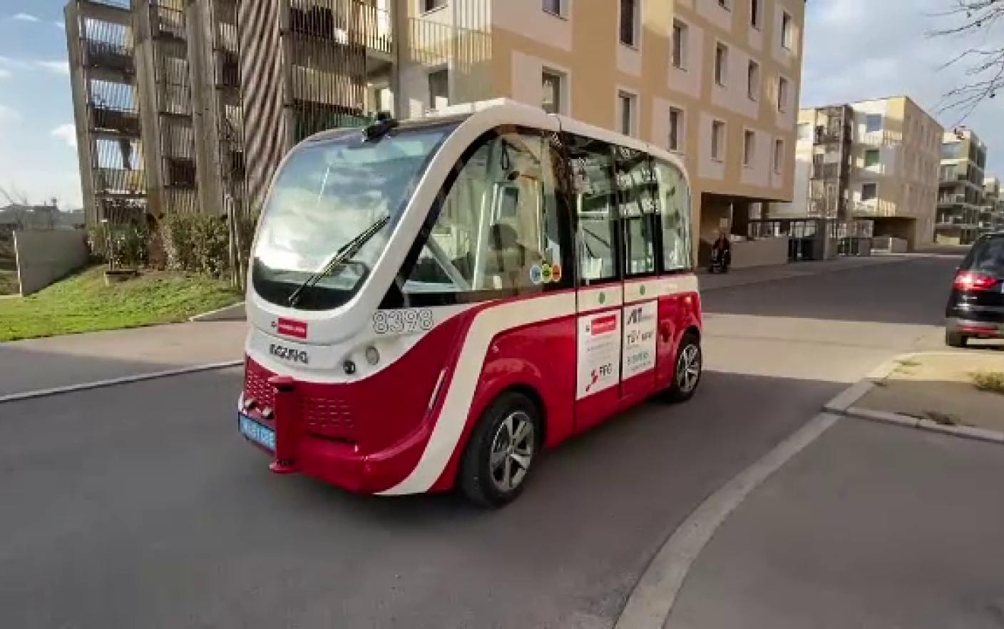 Clujul, pe urmele Parisului: autobuze fără şofer. Când vor putea fi văzute pe străzile orașului