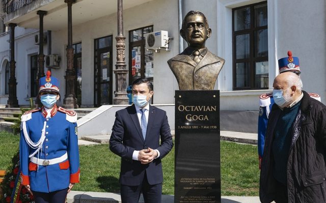 CHIRICĂ de la PNL a dezvelit bustul lui Octavian Goga, cel care a promovat o politică profascistă