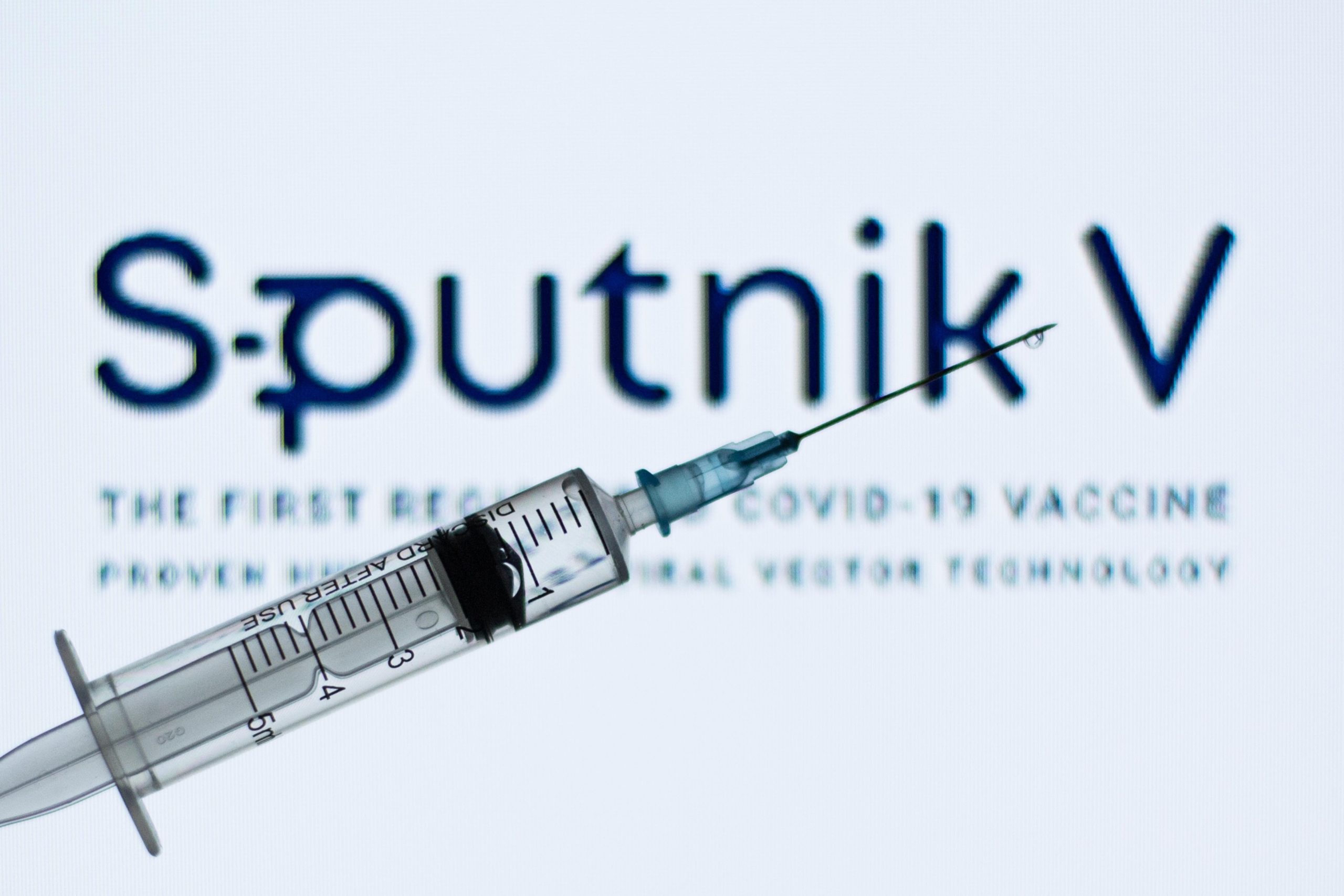 Patru morți după ce s-au vaccinat cu Sputnik! Rușii spun că nu e nicio problemă