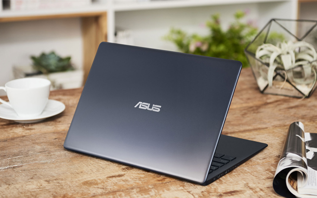 Top 9 laptopuri ASUS pentru freelanceri 