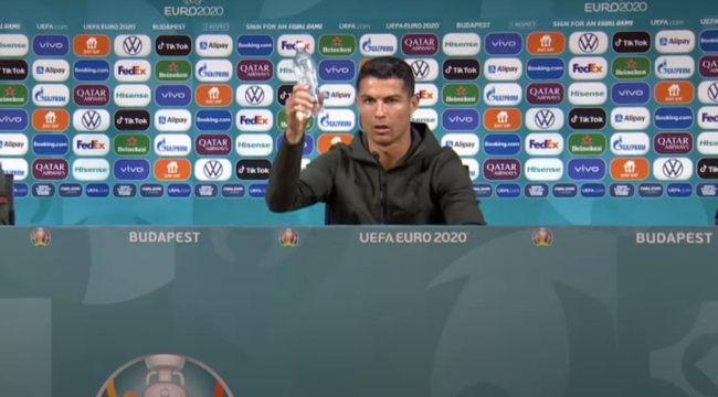 Cristiano Ronaldo spune NU Coca Cola! Reacție incredibilă a superstarului portughez
