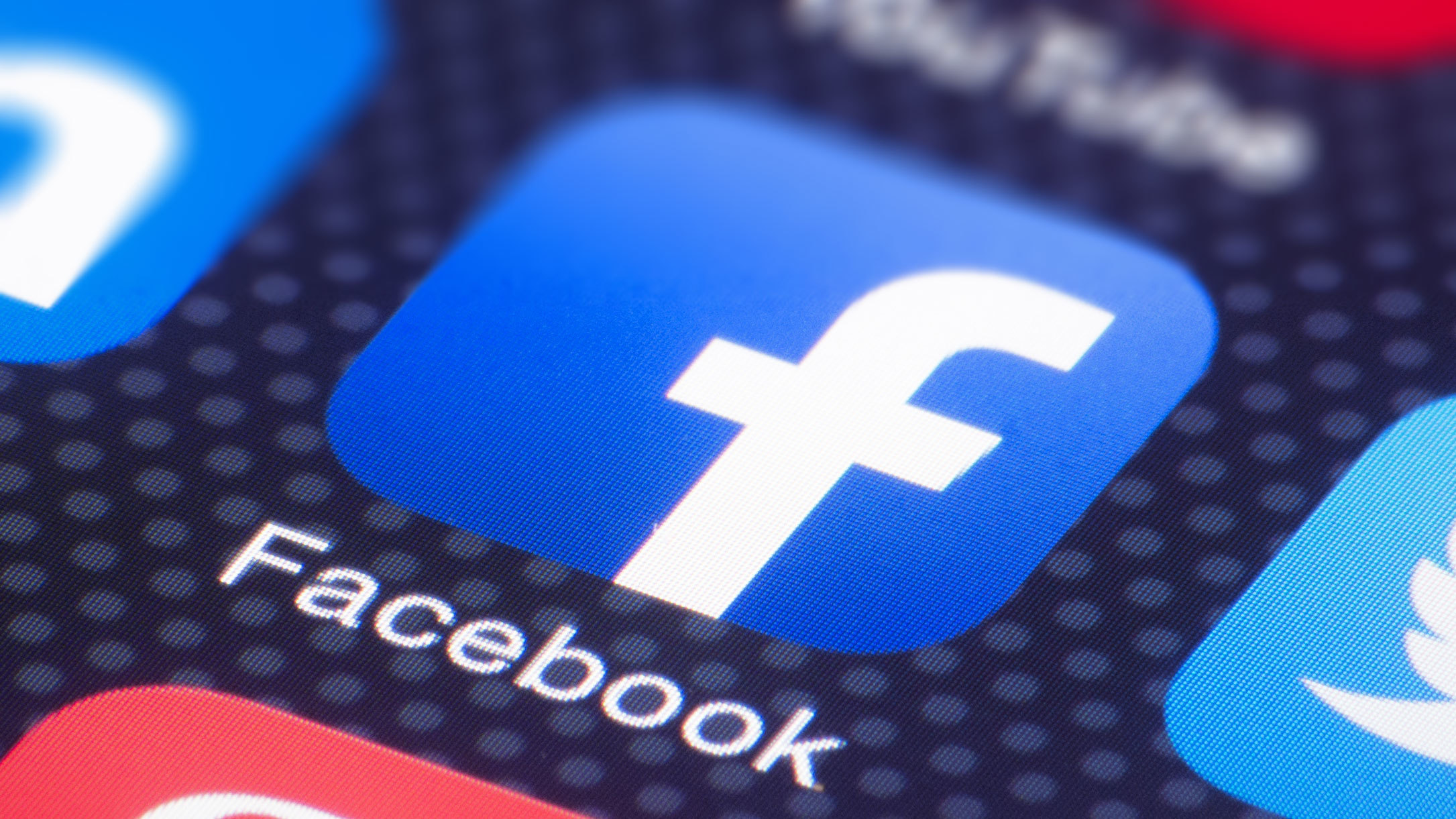 Cum poți să îți ștergi rapid și ușor conturile de Instagram și Facebook 