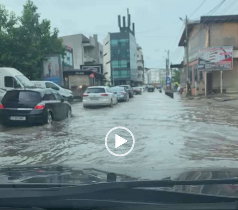 VIDEO. Străzile din Militari Residence, acoperite complet de apă