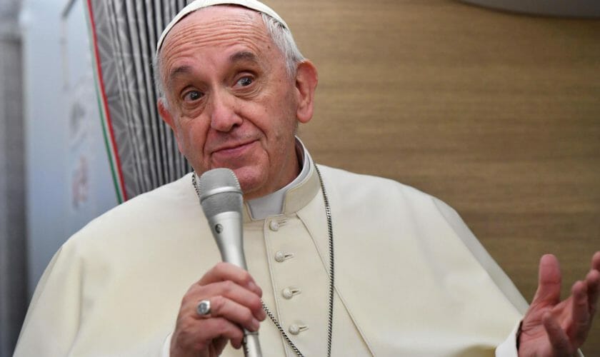 Papa Francisc, primele declarații după greaua operație chirurgicală prin care a trecut. S-a întors la Vatican