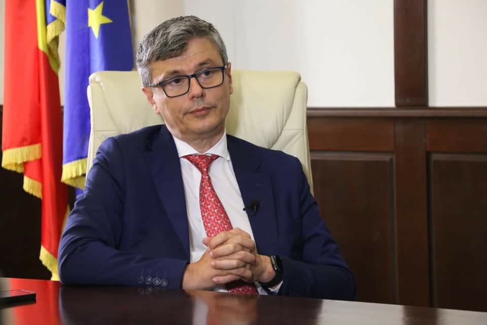 Virgil Popescu, replică pentru Gabriela Firea: PSD nu a plafonat preţul, ci a dat OUG 114