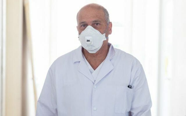 Medicul Virgil Musta: Să nu fim ignoranţi, să nu credem că s-a terminat pandemia