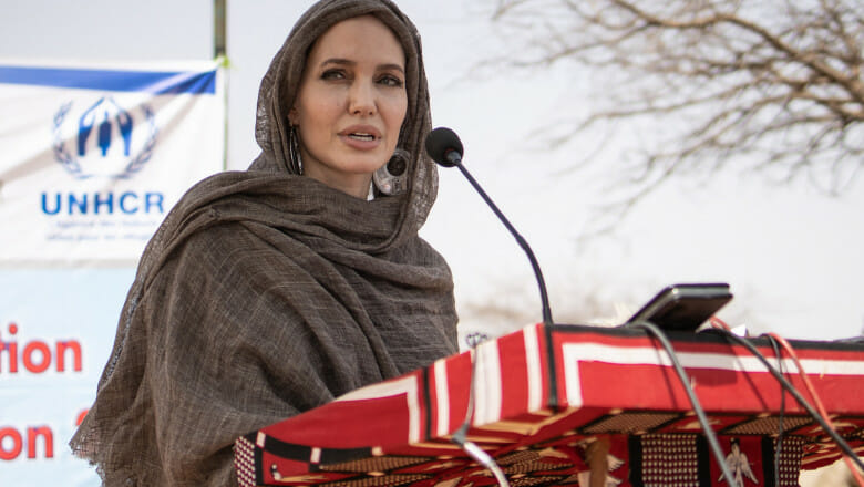 Angelina Jolie sare în apărarea femeilor din Afganistan. „Îmi este rușine!”