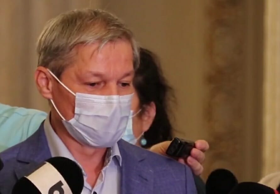 Dacian Cioloș a ieșit supărat de la întâlnirea de numai o oră cu Florin Cîțu și Kelemen Hunor