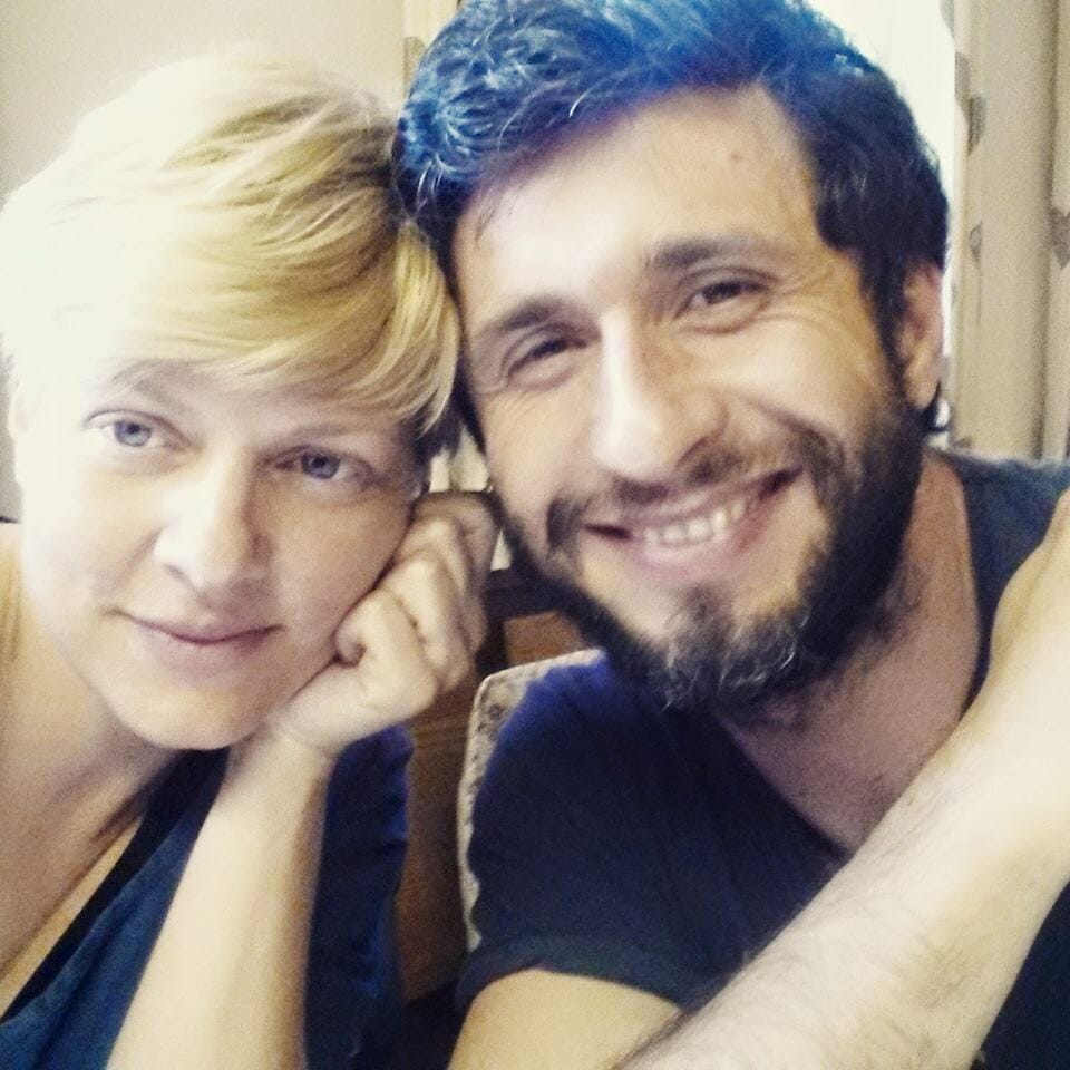 Dragoș Bucur și Dana Nălbaru cei mai fericiți țărani. ”Creștem găini și cultivm zarzavaturi”