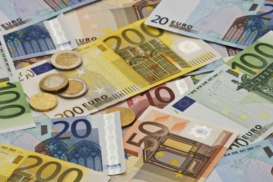 Moneda EURO, la maxim istoric
