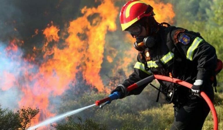 Grecii sunt uimiți de pompierii români: “Par că sunt de pe altă planetă”