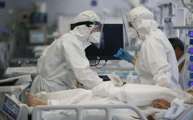 ALERTĂ! Peste 11.000 de cazuri noi de COVID în ultimele 24 de ore – record absolut de la începutul pandemiei
