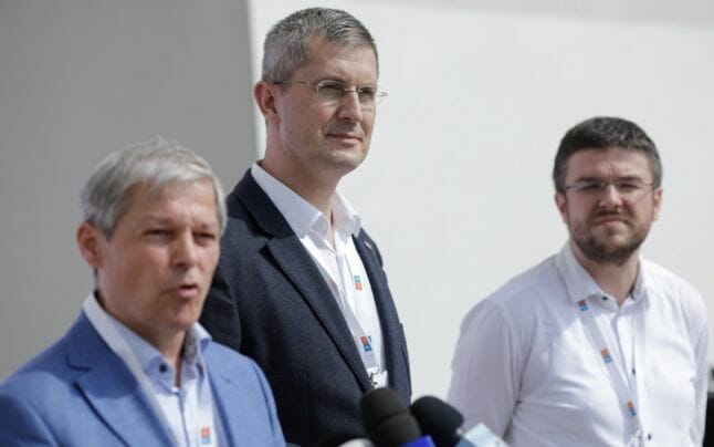 Cine conduce, de fapt, partidul USR PLUS: Barna, Cioloș și Nicușor Dan NU au nicio legătură