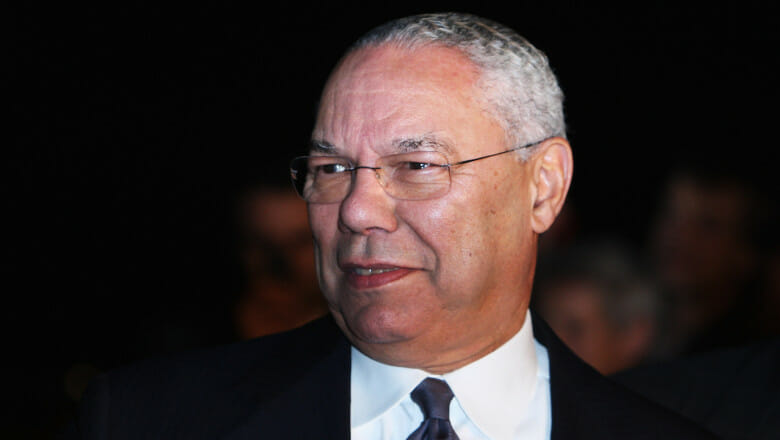 A murit Colin Powell, fostul secretar american de stat. El a suferit complicații din cauza COVID