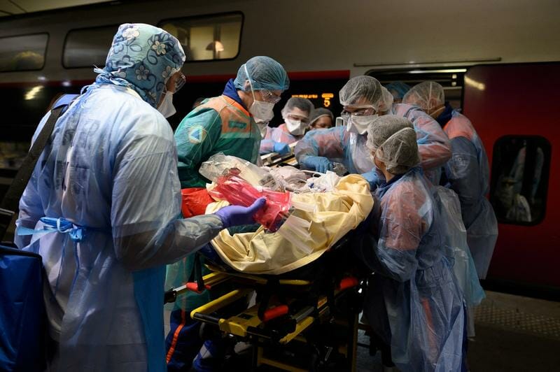 A murit un al patrulea pacient de la Spitalul Târgu Cărbunești, rămas fără oxigen pentru bolnavii de COVID