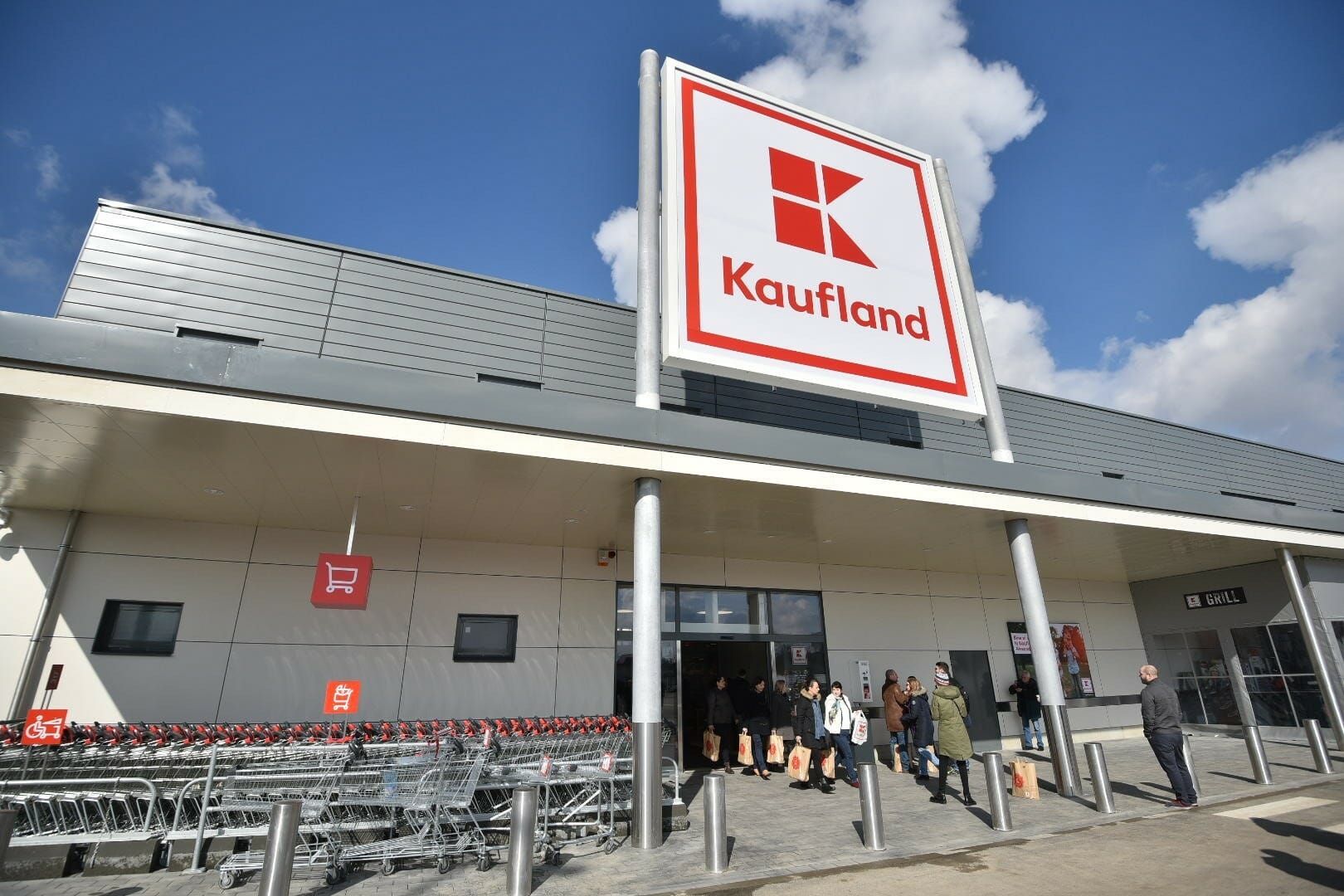 Program și orar Kaufland de 1 decembrie. Cum funcționează supermarket-ul de Ziua României