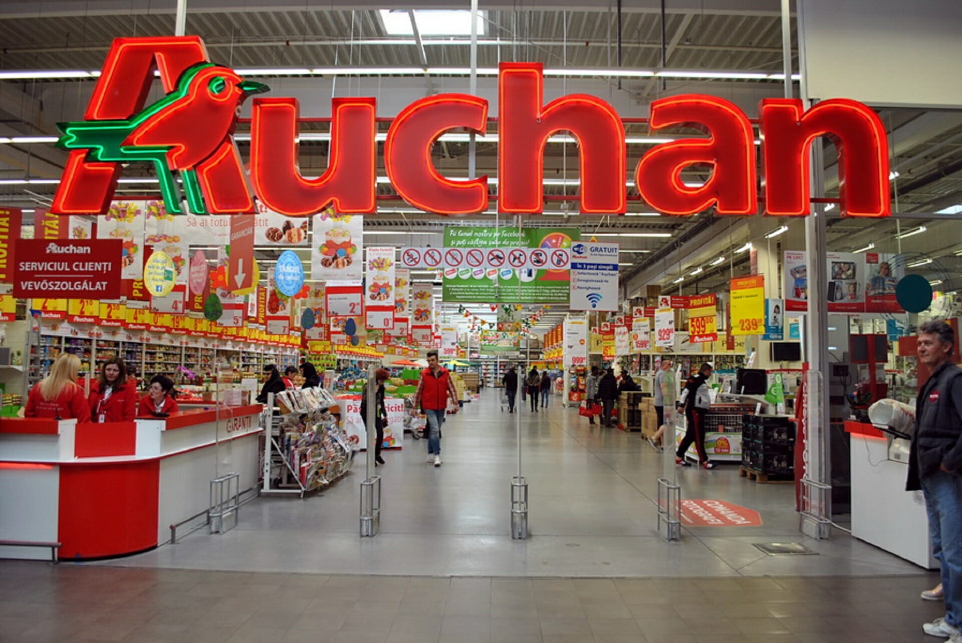 Program Auchan de Revelion. Orarul pentru 31 decembrie 2021 1 și 2 ianuarie 2022