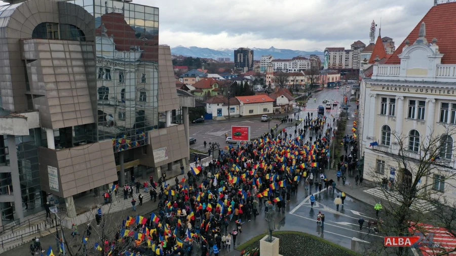 Jurnalistă România TV, jefuită la Alba Iulia, în timpul marșului AUR
