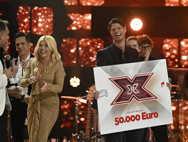 Cei 50.000 de euro de la X Factor Româna se duc în Italia. Nick Casciaro cucerit telespectatorii