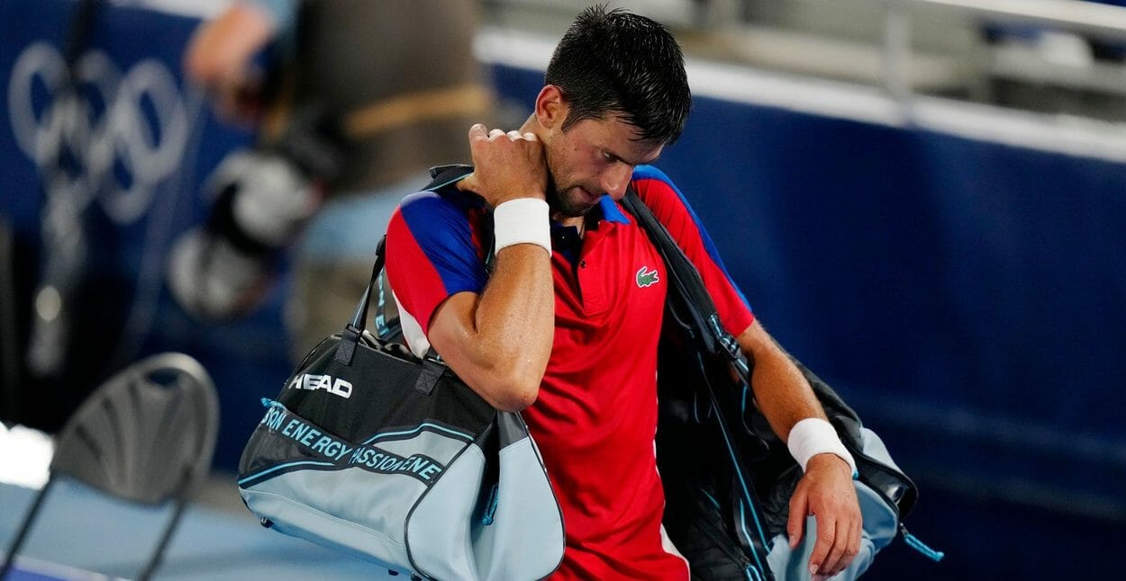 Viermi și mucegai în mâncarea lui Novak Djokovic! Imagini dizgrațioase cu meniul primit de liderul ATP
