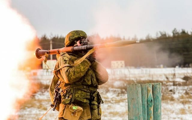 Forțele ucrainene și separatiştii proruşi se acuză reciproc de deschiderea focului. OSCE confirmă că au fost trase obuze