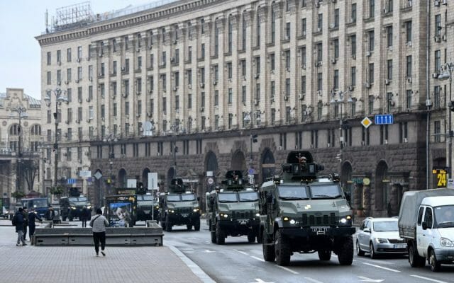 Bloomberg: Aliații occidentali cred că în această seară Kievul ar putea cădea în fața forțelor ruse