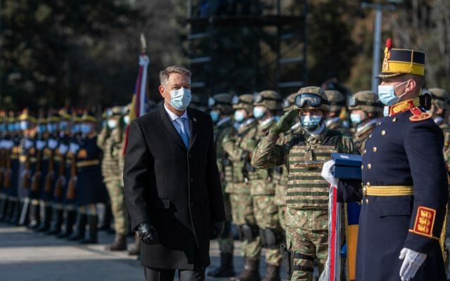 Iohannis, discurs despre angajamentele militare ale României în fața unei brigăzi NATO