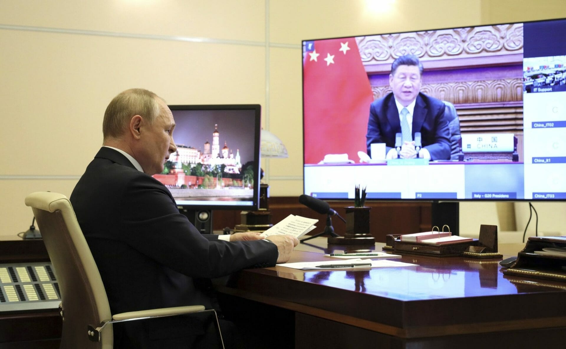 Preşedintele Chinei a vorbit cu Putin: Situația din Ucraina s-a schimbat dramatic