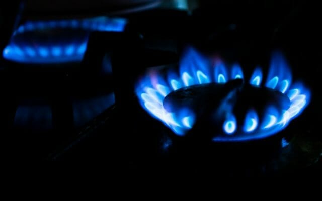 MEDVEDEV amenință: ”Europenii vor plăti foarte curând 2.000 de euro pentru o mie de metri cubi de gaz”