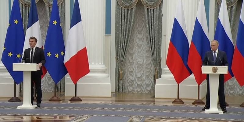 Cu ce l-a așteptat la cină Putin pe Macron: friptura de sturion, carne de ren