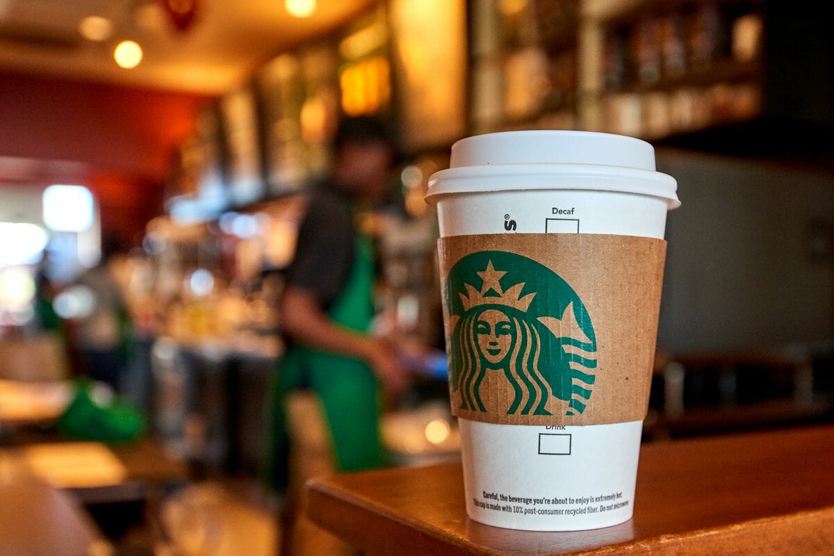 Câți bani câștigă un angajat la cafenelele Starbucks în România