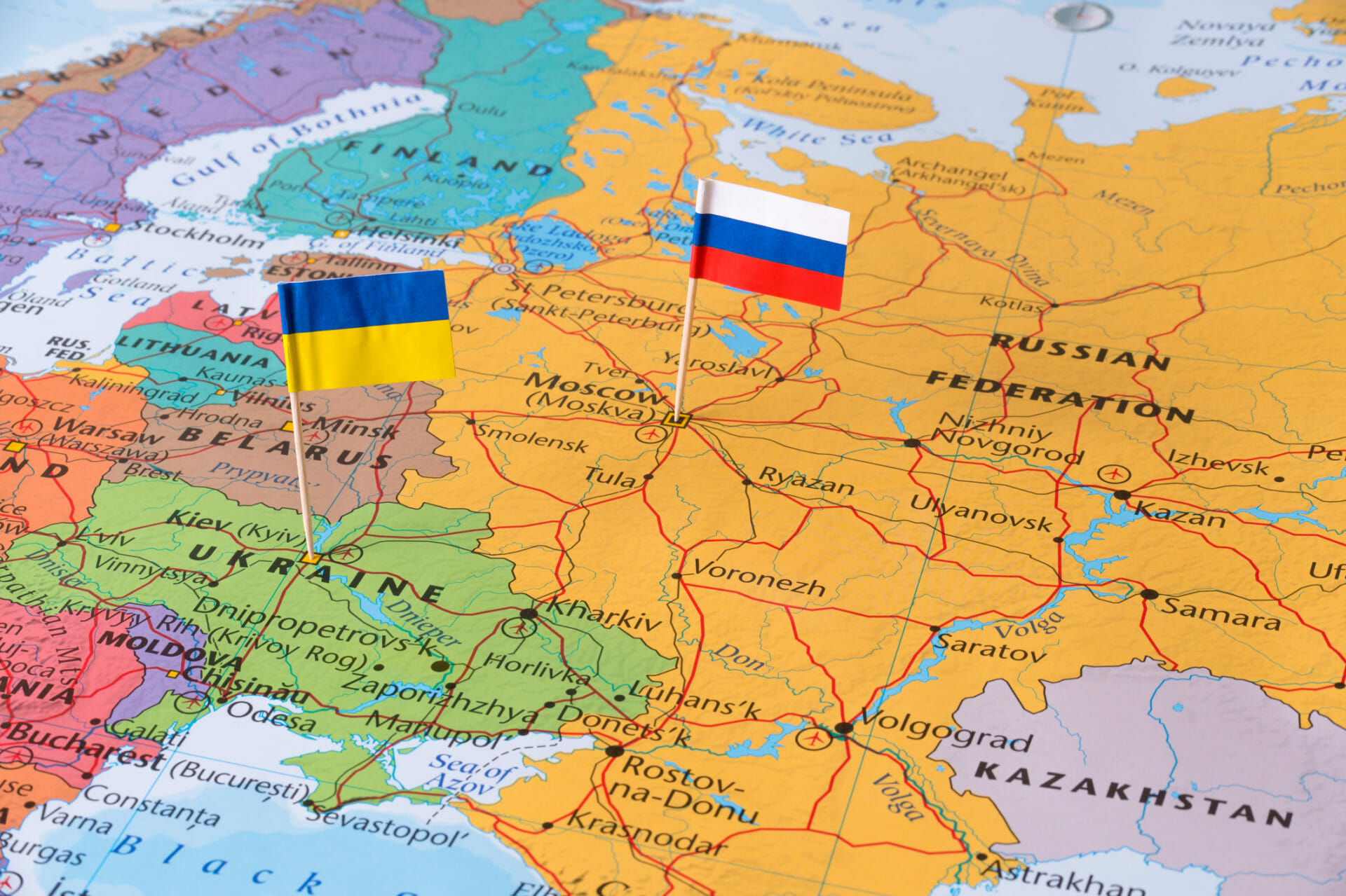 Ucraina se va RUPE în două. Scenariul care va schimba harta Europei