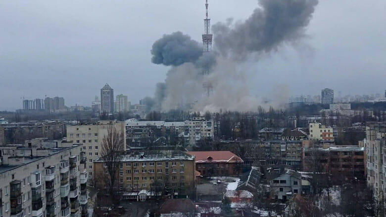 Turnul TV din Kiev a fost lovit cu rachete!